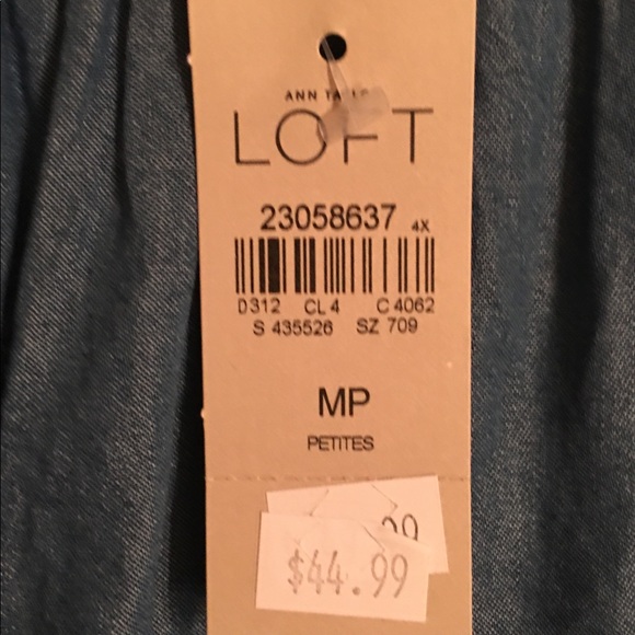 LOFT Denim Off the Shoulder Top. NWT. SIZE MP CUTE - Picture 6 of 7